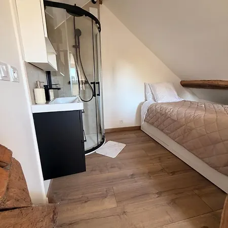 Apartment With Cathedral-style Living Room, Unique Character